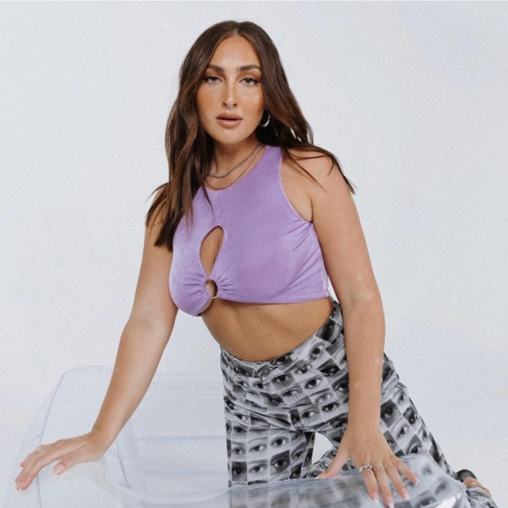 Princess Polly cut out cropped tank. Perfect for a fun going out look!